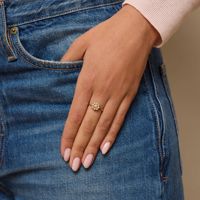 Petite Statement Illusion Set Diamond Flower Ring