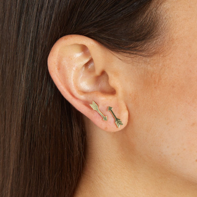 Single Yellow Gold Extra Small Arrow Stud